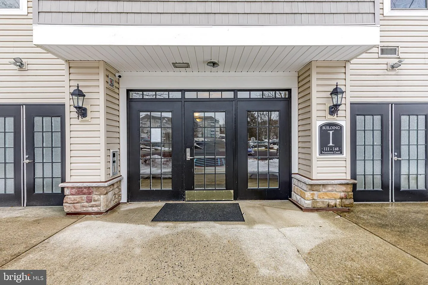 146 Masterson Ct photo 1