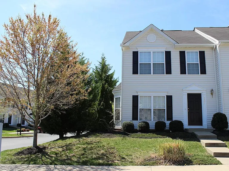 5501 Springwater Ln — Photo 1