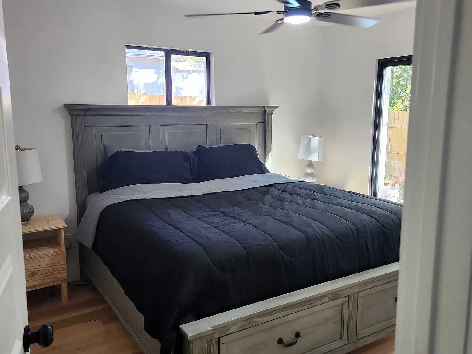 3 bed, 1600 sqft, $3,500 — Photo 2