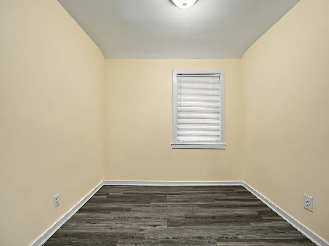 6 bed, 3.0 bath, 1543 sqft, $2,850 — Photo 2