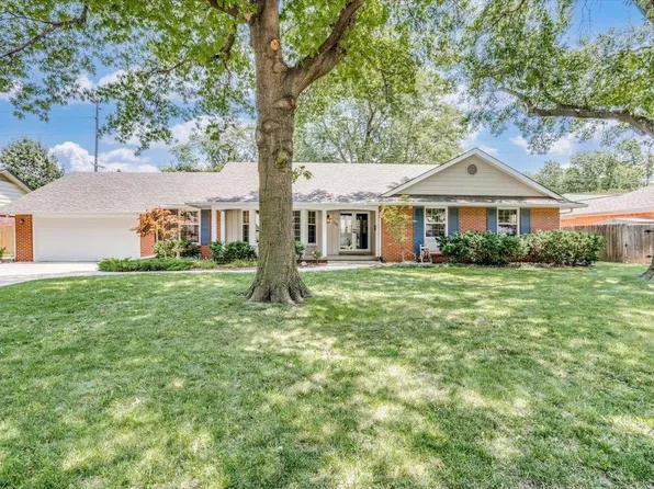 316 N Stratford Ln, Wichita, KS 67206