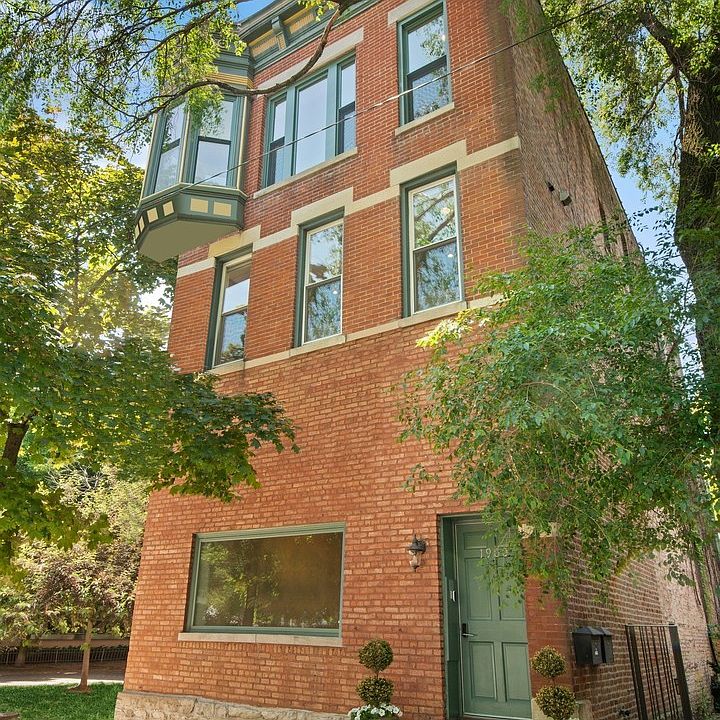 1900 N Austin Ave, Chicago, IL 60639 - Austin 1900 Building