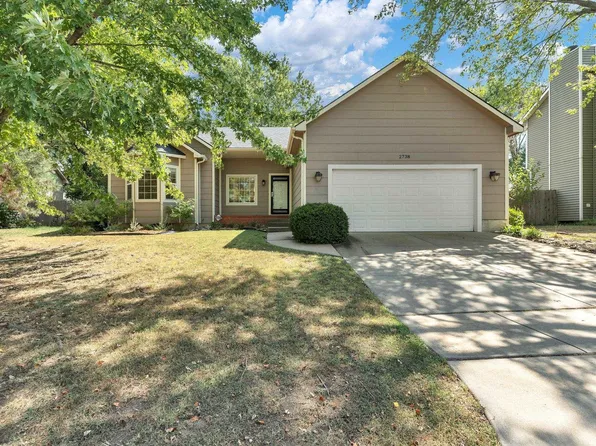 2738 N Beacon Hill Ct, Wichita, KS 67220
