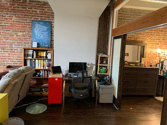 4th image of 1709 E Clay St APT 304
