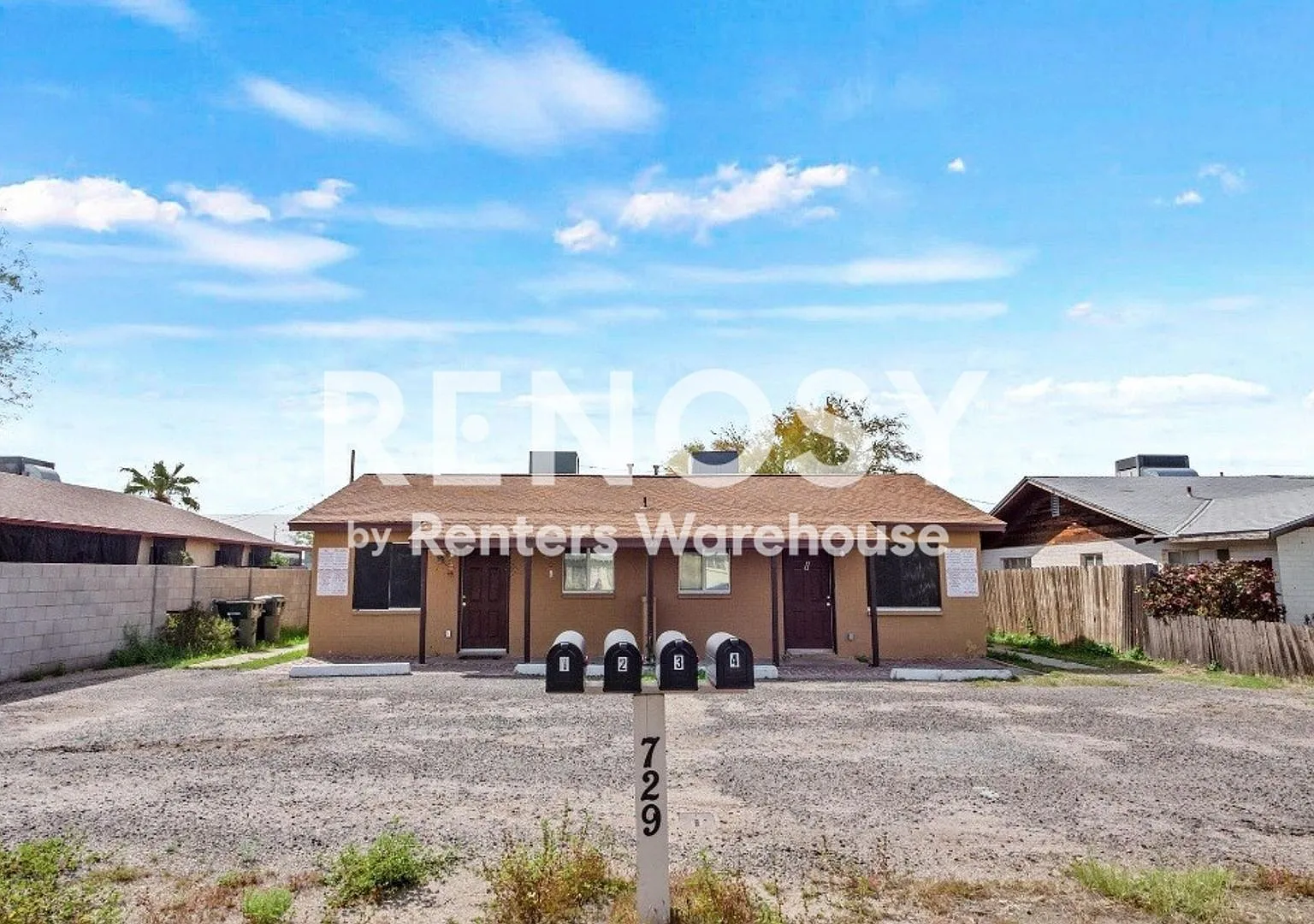 Ideal 1 Br 1 Ba Duplex Near 7th St and Dunlap in Phoenix — Photo 3
