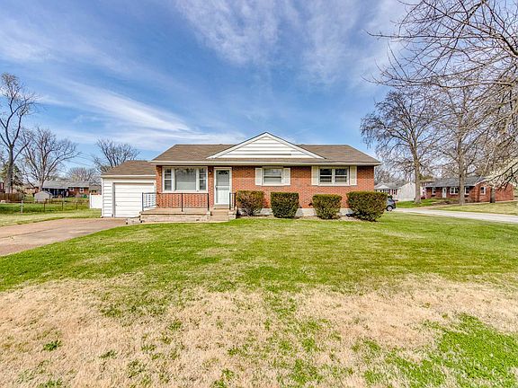 2nd image of 10801 Palmyra Ct