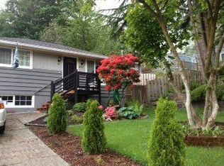 2011 NE 97th St, Seattle, WA 98115