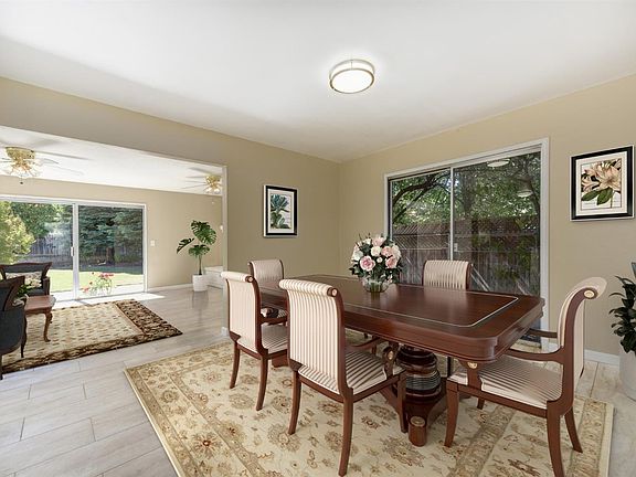 3rd image of 609 Hernandez Ln