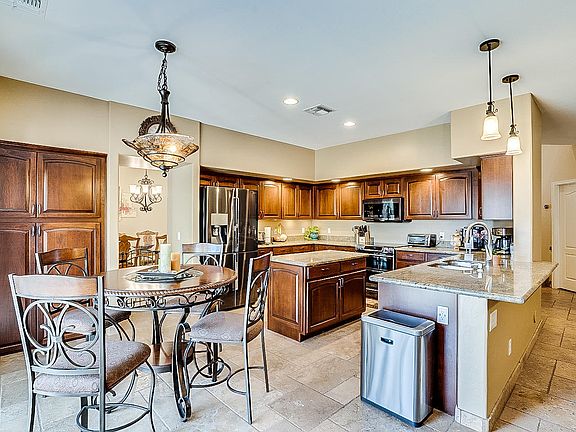 3rd image of 2541 W Tumbleweed Dr