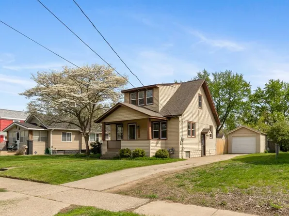 124 Freedom St SE, Wyoming, MI 49548
