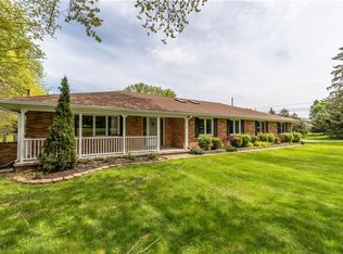 36001 Maple Grove Rd, Willoughby Hills, OH 44094