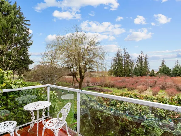 17325 31st Ave, Surrey, BC V3Z 0C2