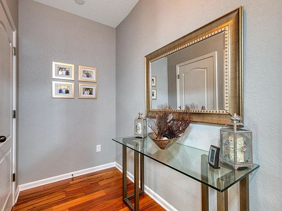 3rd image of 185 Bayberry Cir Unit 905