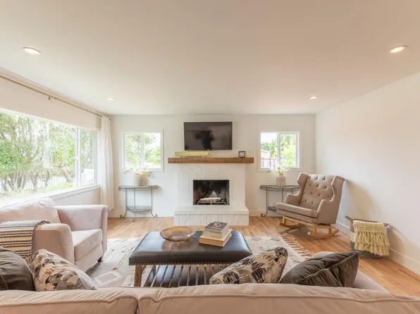 2853 Ransford Ave, Pacific Grove, CA 93950
