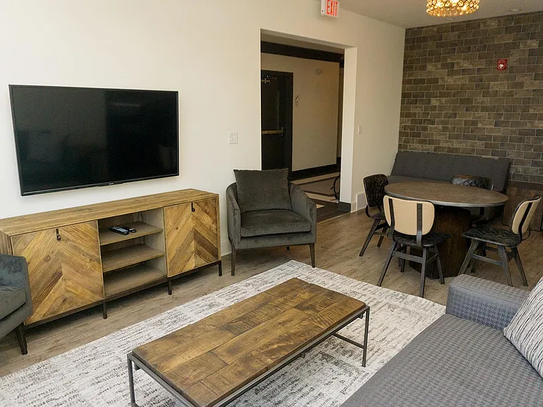 Liberty Pointe — Photo 29