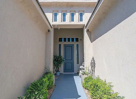 3rd image of 733 N Sage Creek Cir