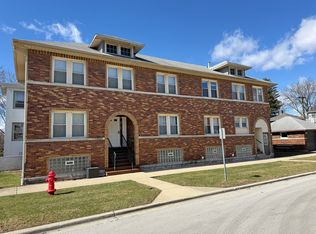 3708 Sunnyside Ave, Brookfield, IL 60513