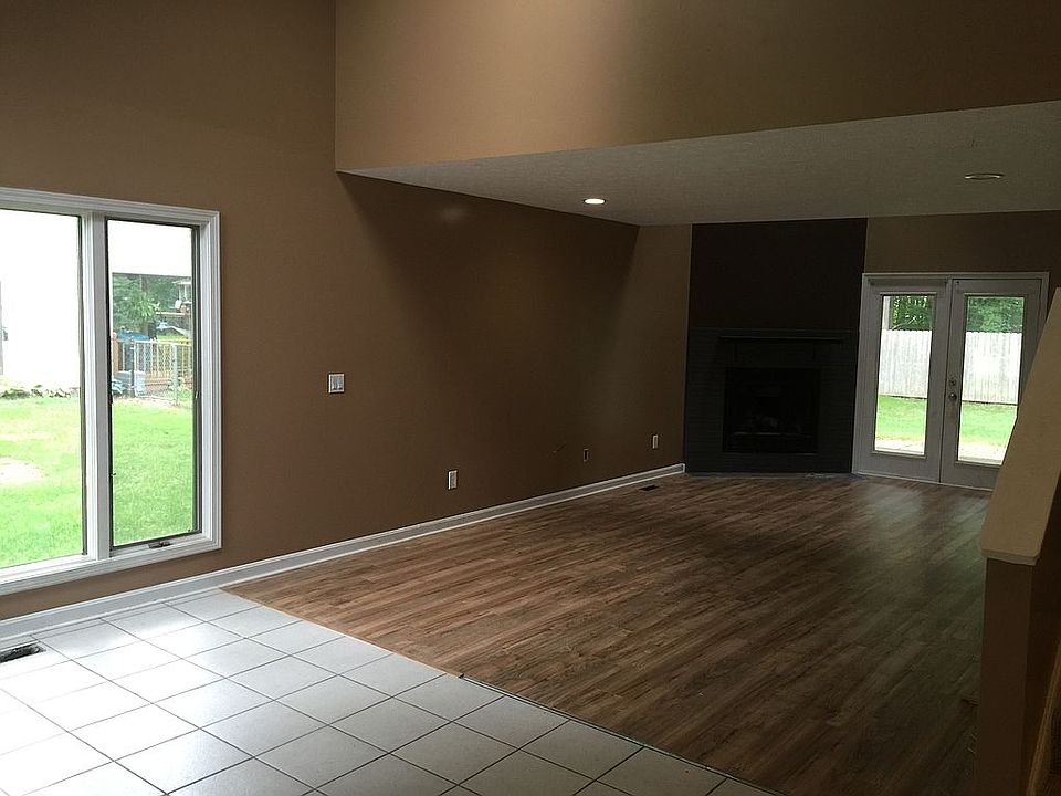 1st image of 32762 Glen Dr