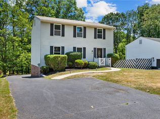 1913 Riggs Rd, South Park, PA 15129