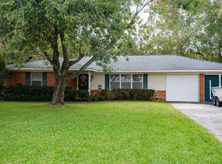 2114 Massey Tompkins Rd, Baytown, TX 77521