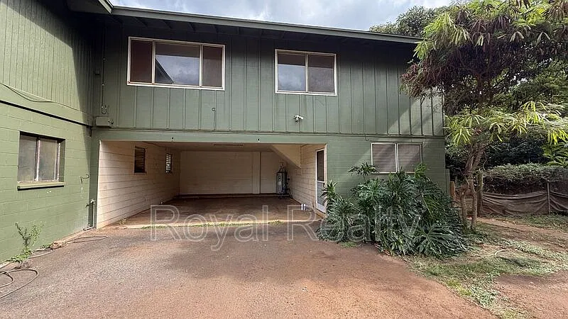 219 W Waiko Rd — Photo 1
