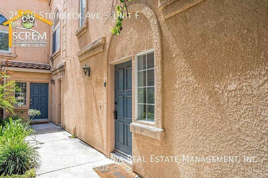 Two Bedroom Townhouse in Stevenson Ranch — Photo 2