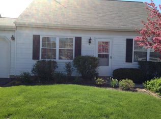 8752 Eastbrook Cir, Chagrin Falls, OH 44023