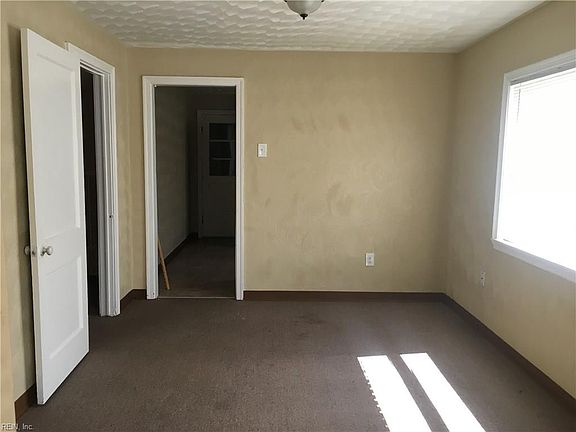 4th image of 1420 Goff St #A