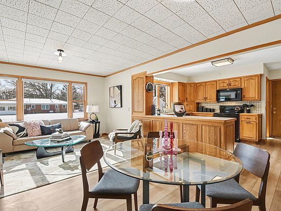 4th image of 2154 Globe St NE