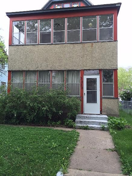 2nd image of 3238 Elliot Ave APT 1