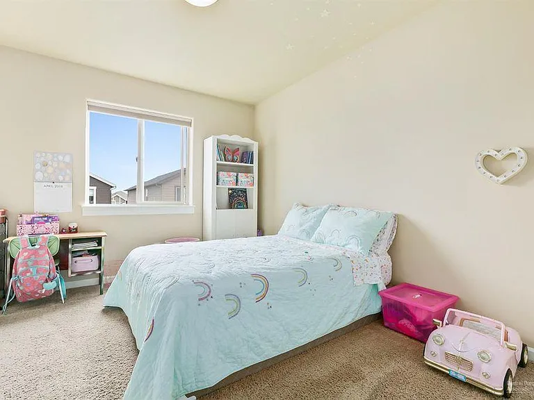 20767 NE Smoke Stack Ln — Photo 10