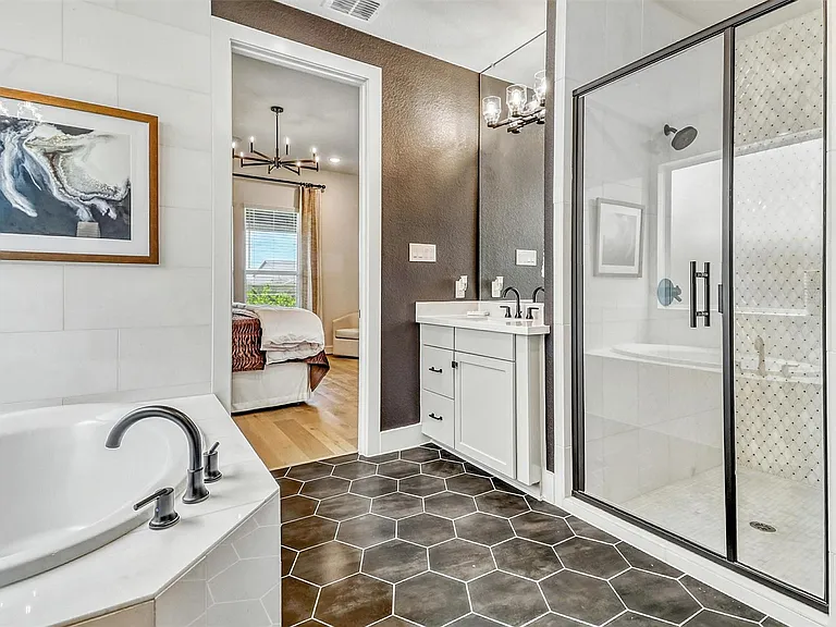 29703 Bur Creek Ln — Photo 18