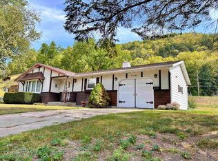 208 S Jackson St, Prairie Du Chien, WI 53821