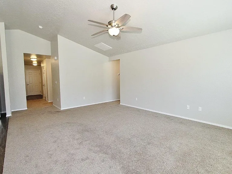 1642 N Pewter Ave — Photo 5