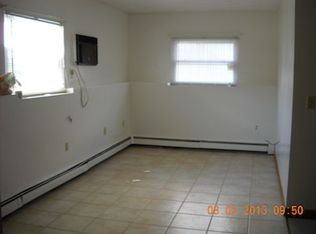 165 Roosevelt St APT 5, Providence, RI 02909
