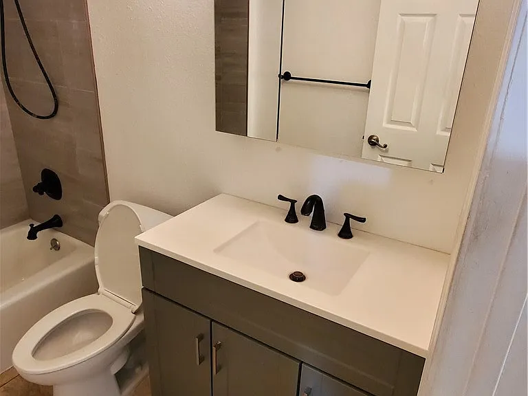 351 E Verdugo Ave #E — Photo 16