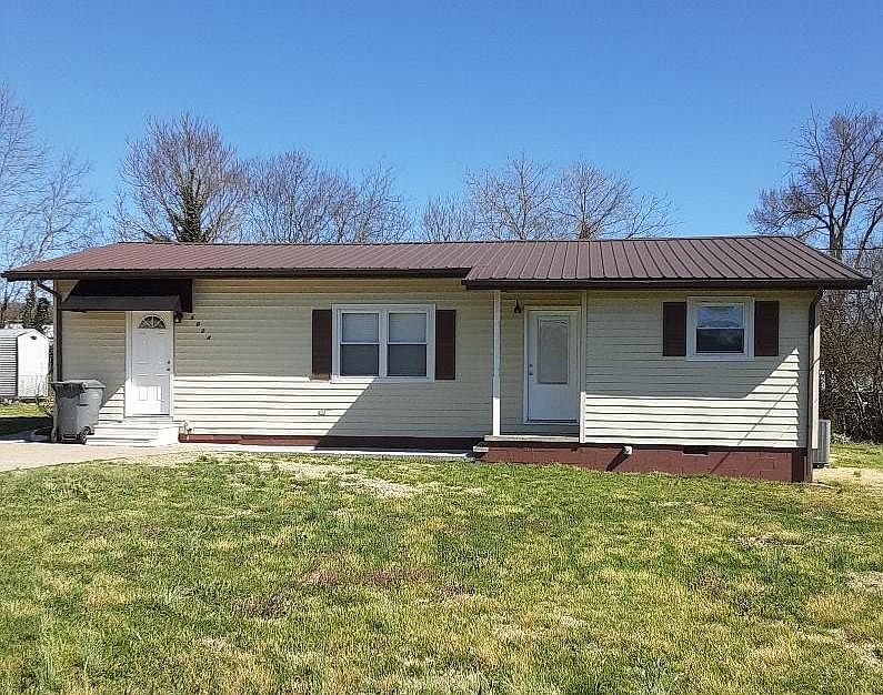 1st image of 1024 Peck Ln