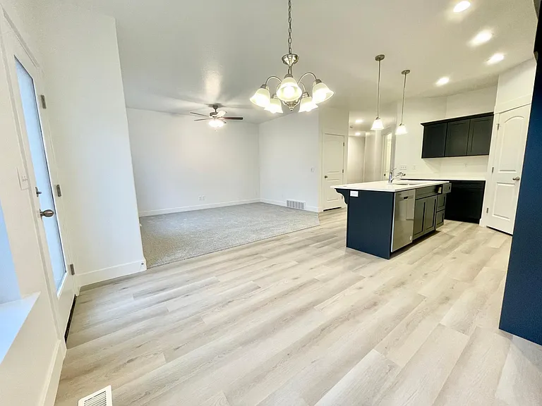 13529 S Langdon Dr W — Photo 5