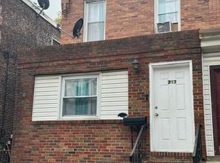 212 N Front St, Darby, PA 19023