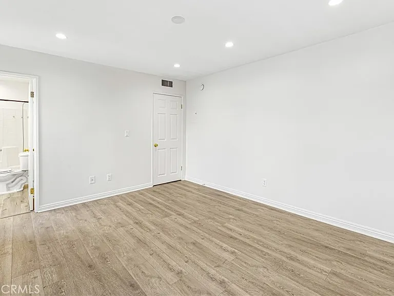 1132 Elm Ave #211 — Photo 15