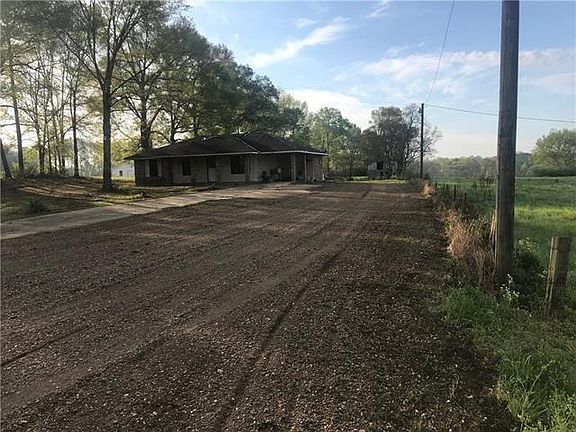3rd image of 17665 E Highway 10