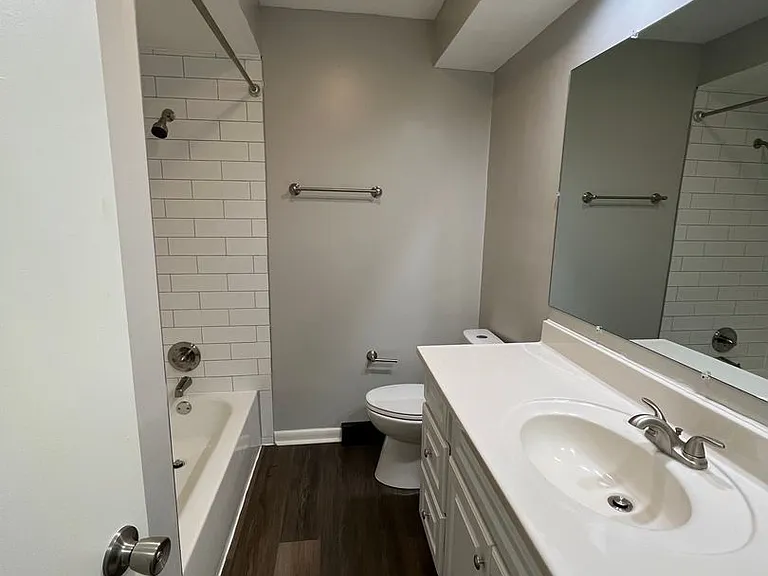 1387 E Gates St — Photo 11