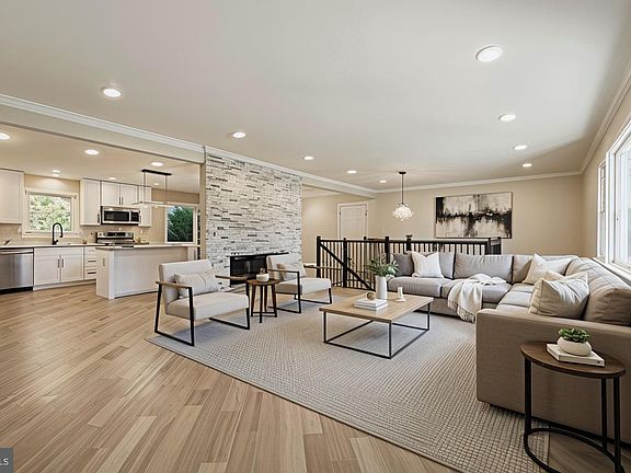 5th image of 1217 Random Ridge Rd