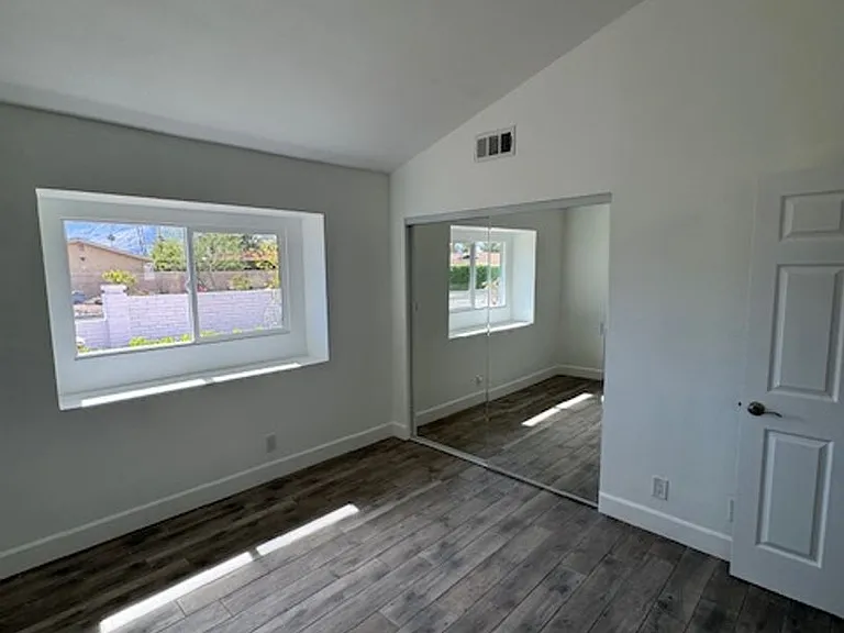 1990 E Calle Felicia — Photo 15
