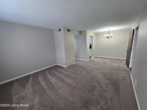7070 Wildwood Cir APT 159, Louisville, KY 40291