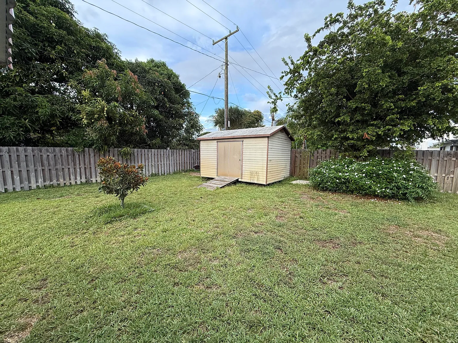 4 bed, 2.0 bath, 1546 sqft, $3,200 — Photo 4