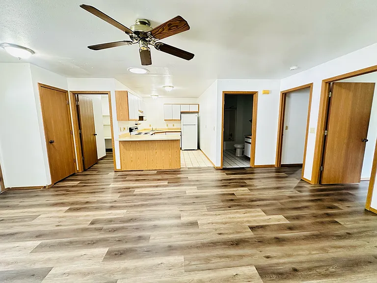 317 Crestview Ln #B — Photo 10