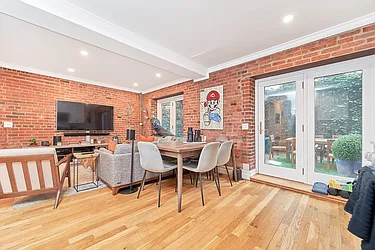 Rented by Living New York