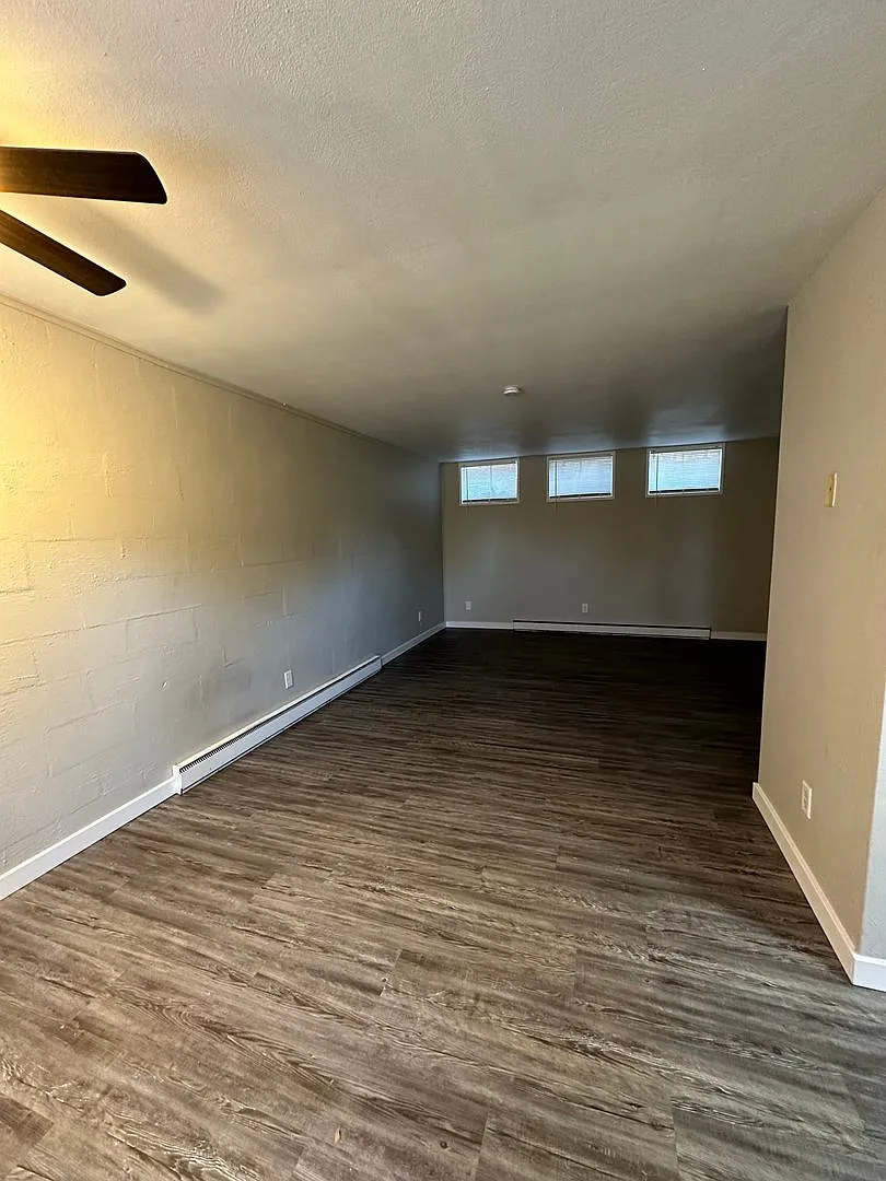 Tinkler Perrin Place — Photo 4