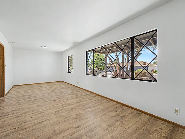 8324 E Sheridan St — Photo 3